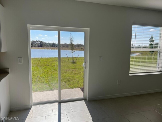 Foto del edificio - 19550 Fairhill Ct