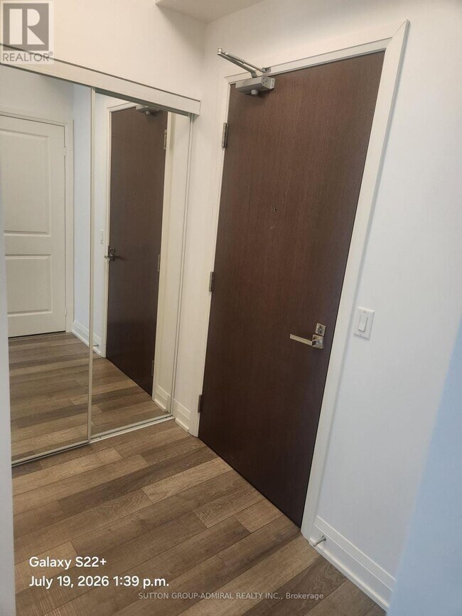 Photo du bâtiment - 85 N Park Rd