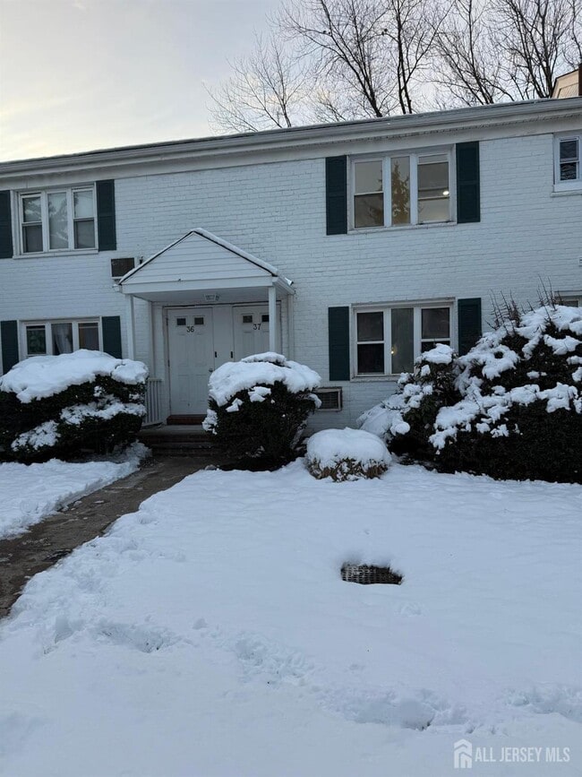 Building Photo - 37 Garfield Park