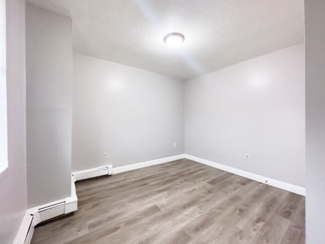Foto del edificio - 572 Essex St