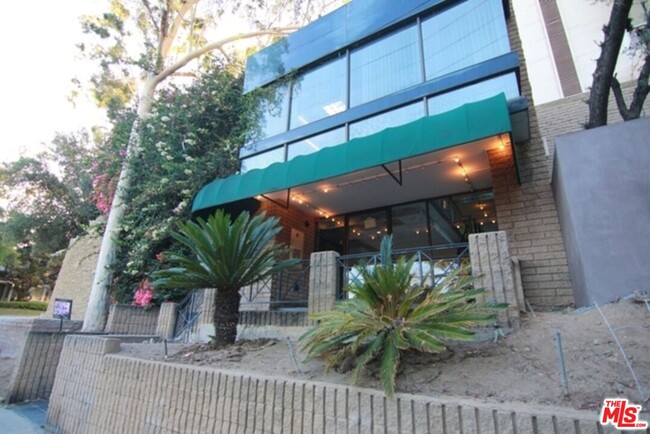 Foto del edificio - 3949 Los Feliz Blvd