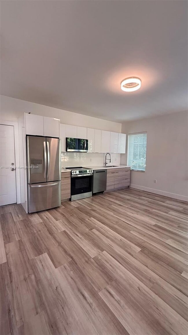 Foto del edificio - 729 Meridian Ave