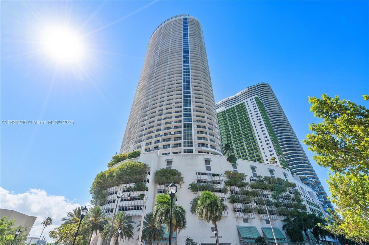 Foto principal - 1750 N Bayshore Dr