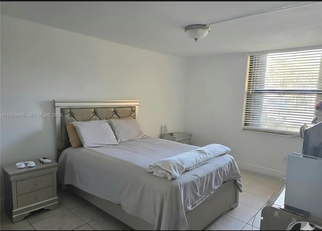 Foto del edificio - 14221 N Kendall Dr