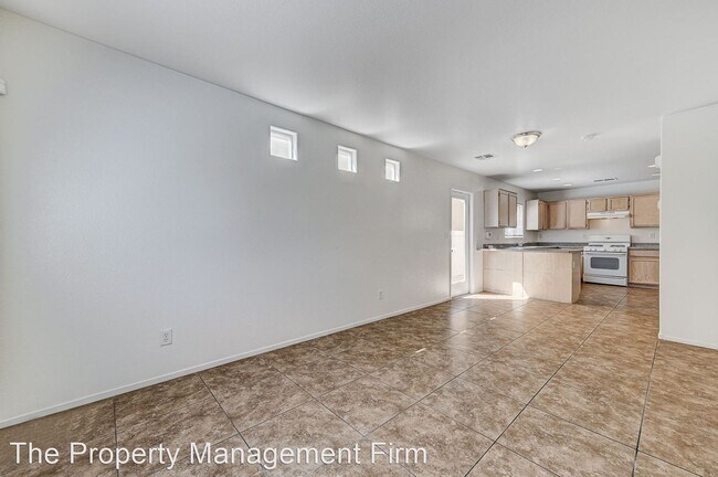 Building Photo - 3 br, 2.5 bath House - 2153 Clancy St