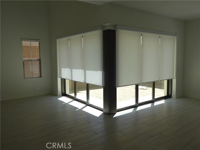 Building Photo - 118 Trumpet Flower