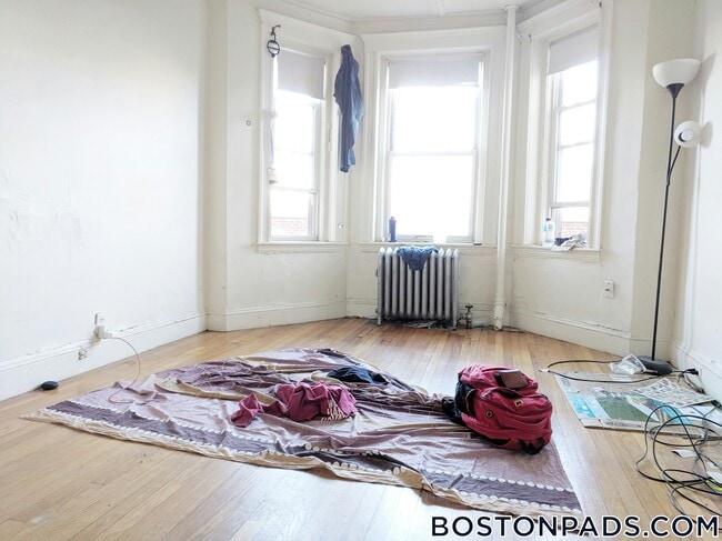 Building Photo - 1175 Boylston St