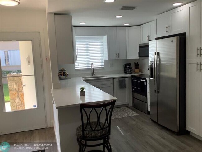 Building Photo - 2965 Crosley Dr W