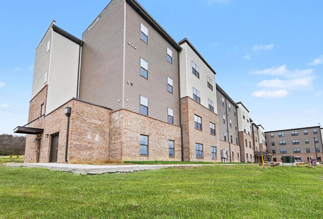 Building Photo - Bridlewood Crossing