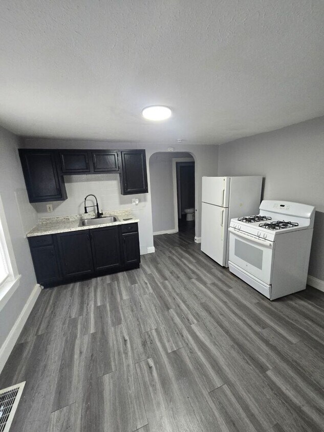 Foto del edificio - 8110 Spafford Rd