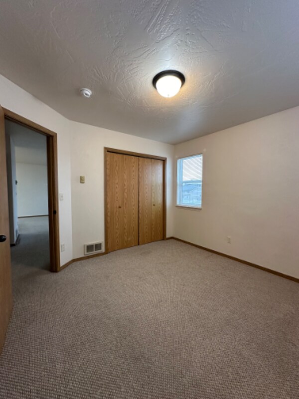 37 Appleway Dr Unit 2, Kalispell, MT 59901 Apartment for Rent in