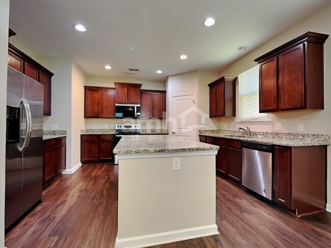 Foto del edificio - 19 Winslow Cir