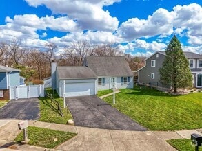 Building Photo - 1488 Red Leaf Ln