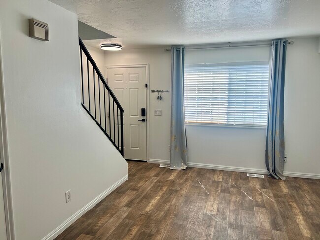 Foto del edificio - 1583 S 1000 E