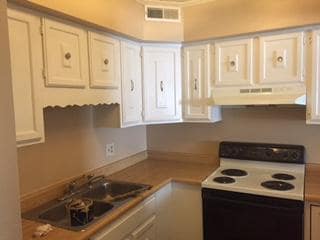 Building Photo - 102 Highland Ter