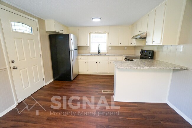 Foto del edificio - 6876 Elliott Rd