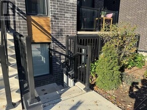 Building Photo - 172 Clonmore Dr