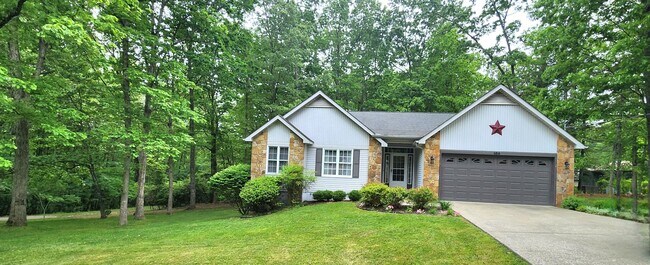 Building Photo - Beautiful, unfurnished rental perfectly lo...