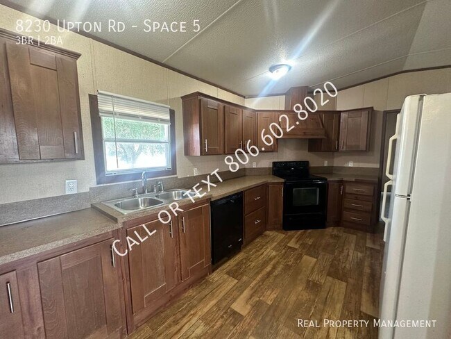 Foto del edificio - 8230 Upton Rd