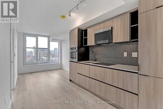 Building Photo - 2 Augusta Ave