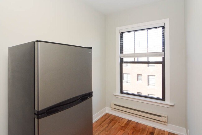 Foto del edificio - 2737 N Mildred Ave