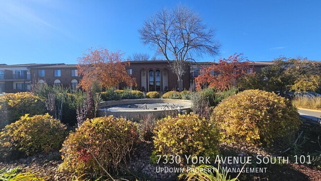 Foto del edificio - 7330 York Ave S