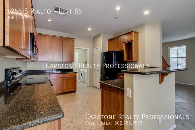 Foto del edificio - Gorgeous 3 Bedrooms 2.5 Bathroom home in M...