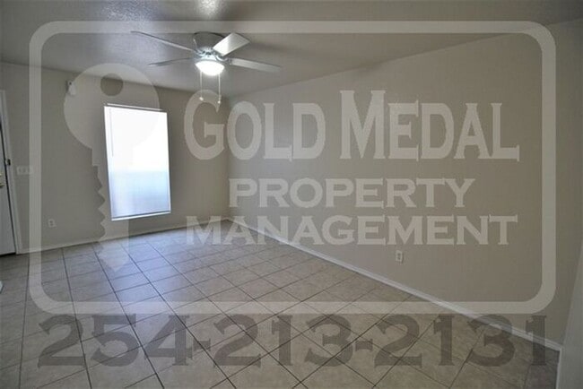 Building Photo - Charming & conveniently located 2-bed 1.5-...