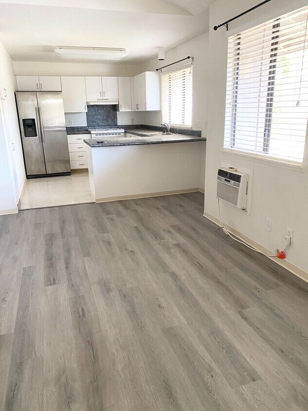 Foto principal - Royal Kunia - 3 bedroom 2 bath 2 car garage