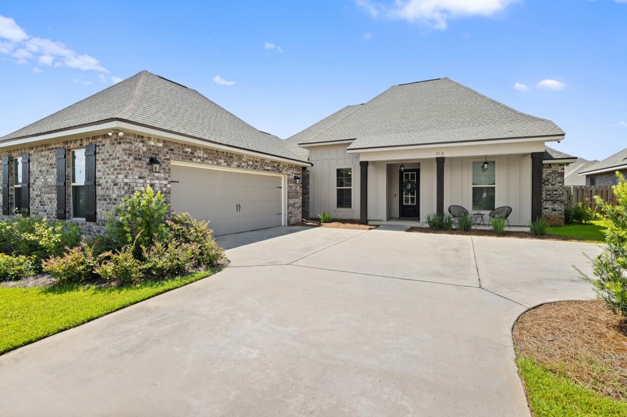 Foto principal - 212 Blaze Blvd