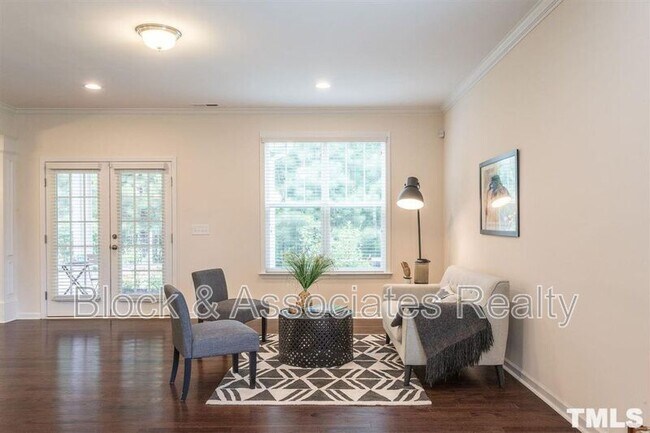 Foto del edificio - 2212 Magnolia Tree Ln