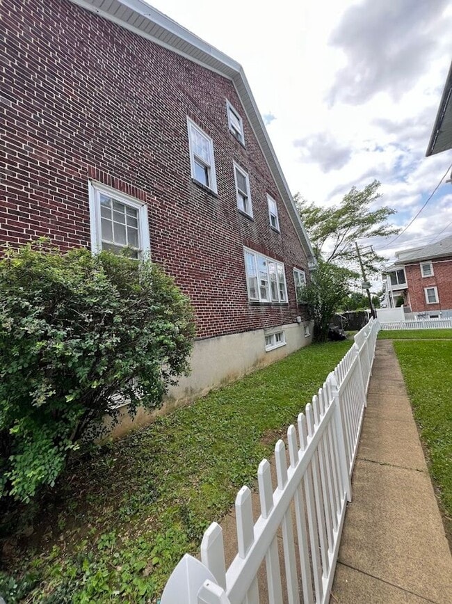 Foto del edificio - 4 Bedroom House near Albright College