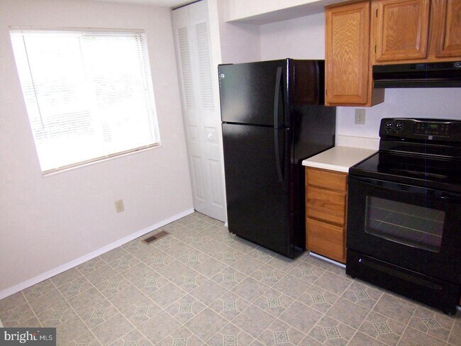 Foto del edificio - 3115 Holly Berry Ct