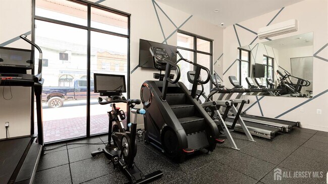 Foto del edificio - 42 John F. Kennedy Blvd