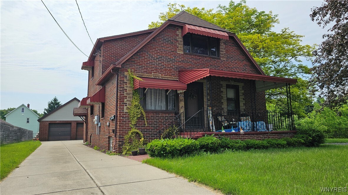 Foto principal - 237 Colton Ave