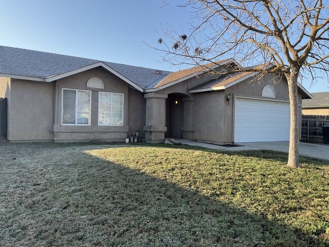 Foto del edificio - 981 Geneva Dr