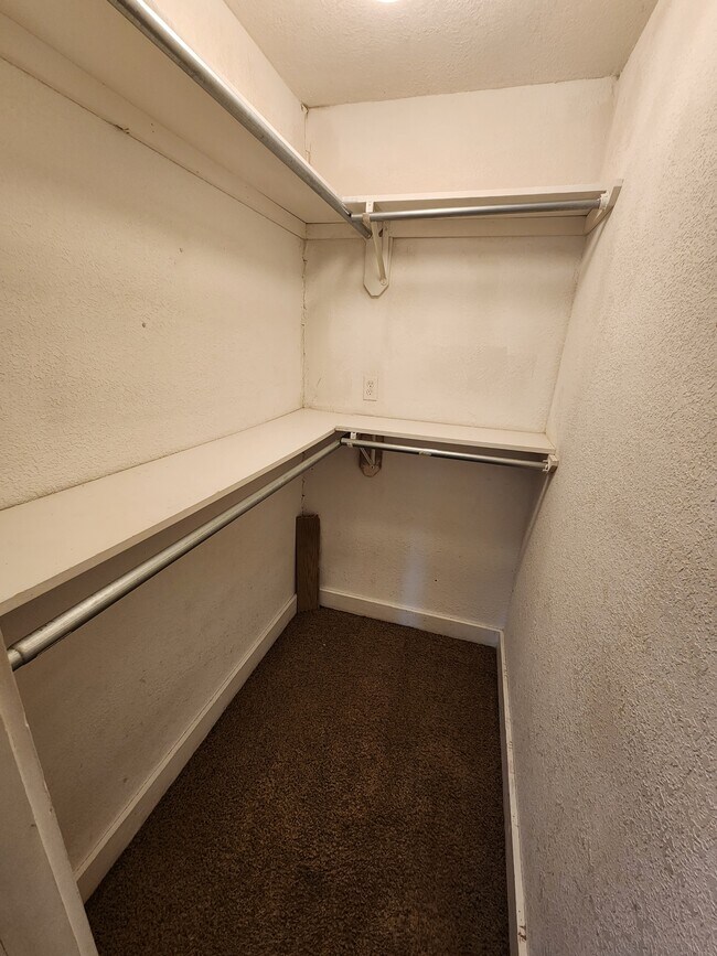 Foto del edificio - 426 W 5th