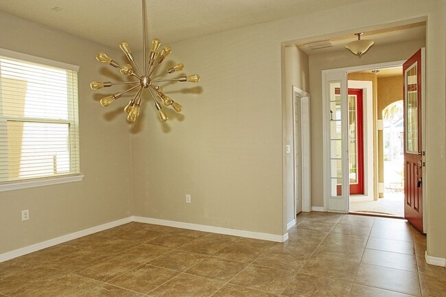 Foto del edificio - Beautiful 4 bed 3 bath w/loft, 2 story hom...