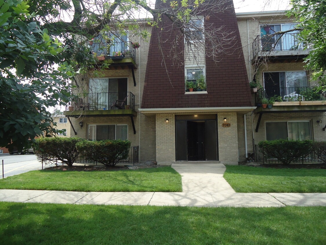 7041 99th St Unit 1E, Chicago Ridge, IL 60415 Condo for Rent in