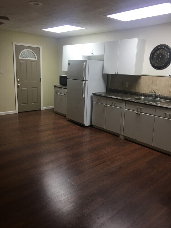 Foto del edificio - 2604 Brownsville Rd