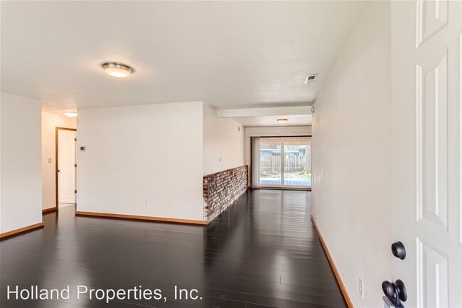 Building Photo - 3 br, 1 bath House - 14110 SW Linda Ln