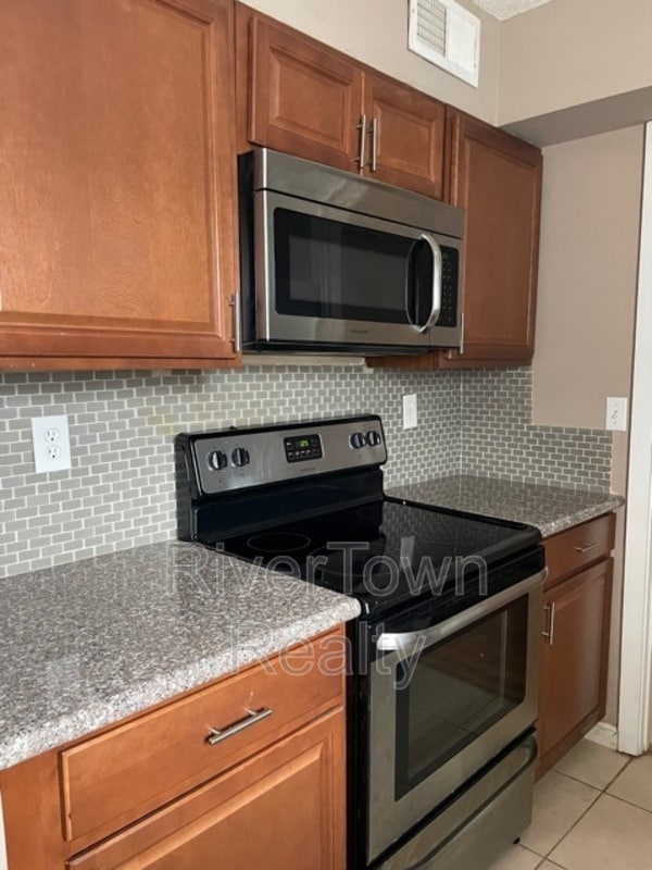 Building Photo - 5578 Sweet Gum Dr