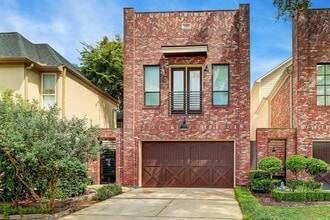 Building Photo - 2501 McDuffie St