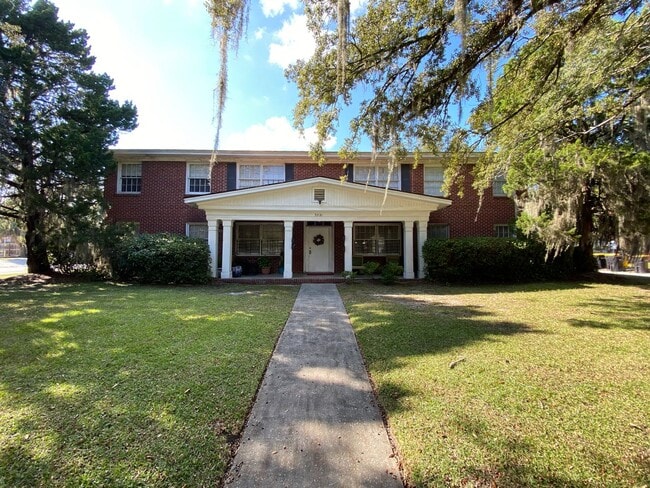 Building Photo - 3521 Bull St
