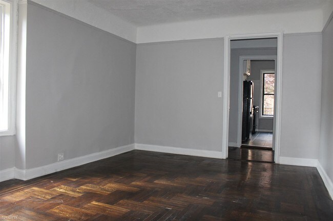 Building Photo - 2854 Bronx Park E