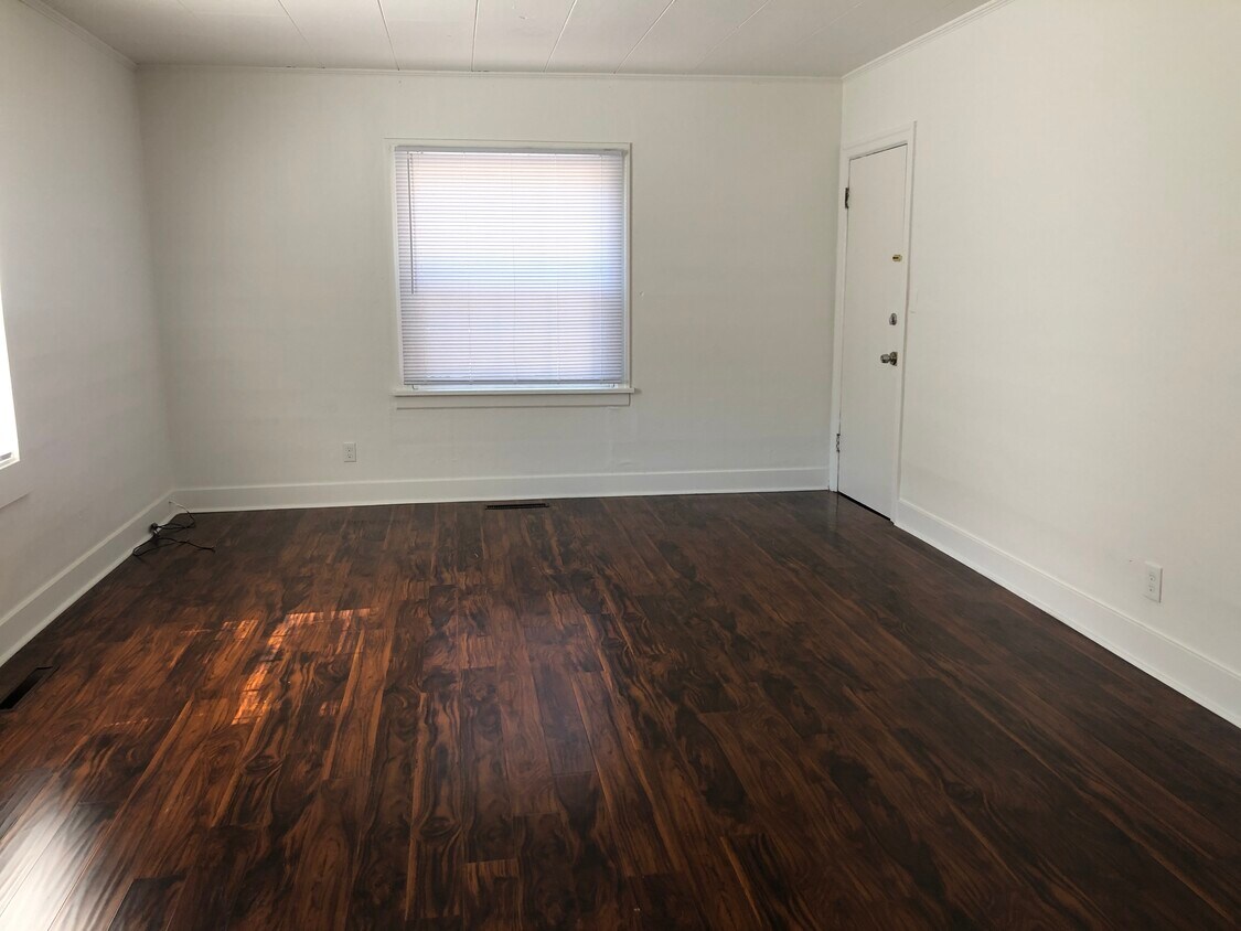 Foto principal - 630 NE Gray Ln