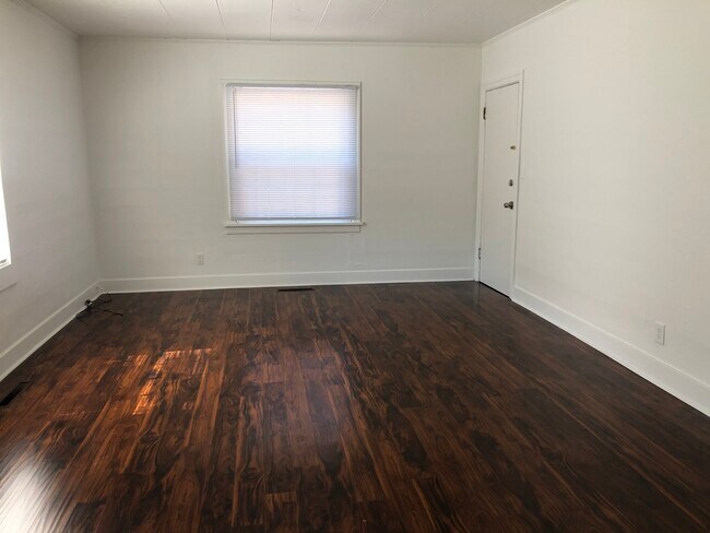 Foto del edificio - 630 NE Gray Ln