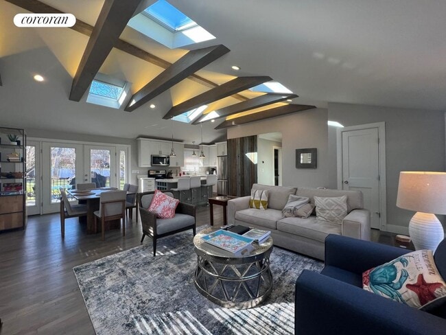 Foto del edificio - 348 Division St