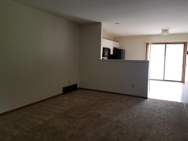 Building Photo - 1204 Glades Dr