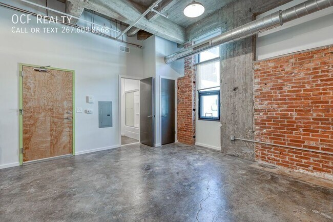 Building Photo - 4800 Brown St